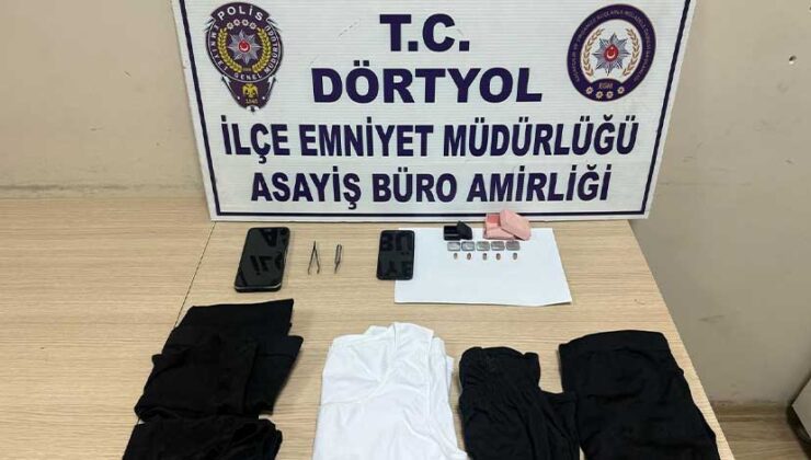 Hatay’da Ehliyet Sınavında Kopya Düzeneğiyle Yakalanan 2 Şüpheli Gözaltına Alındı