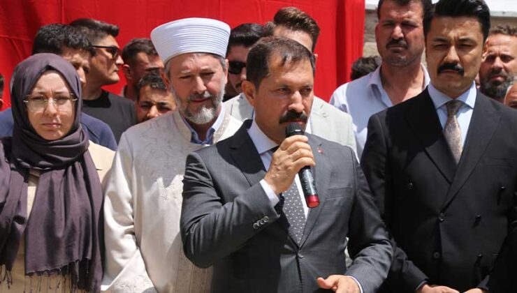 Altınözü’nde Depremde Yıkılan Cami Hayırseverlerin Desteğiyle Yeniden Açıldı