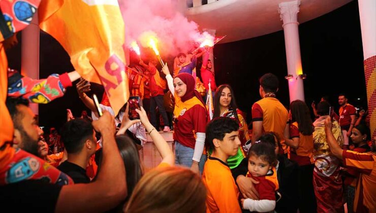 Adana ve Mersin’de Galatasaray Taraftarlarından Şampiyonluk Coşkusu