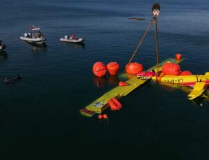 Adana Seyhan Barajı’nda Uçak Kazası: Yangın Söndürme Uçağının Enkazı Çıkarıldı