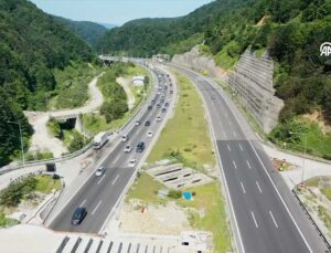 Anadolu Otoyolu Bolu ve Düzce Kesiminde Bayram Trafiği Kısmen Başladı