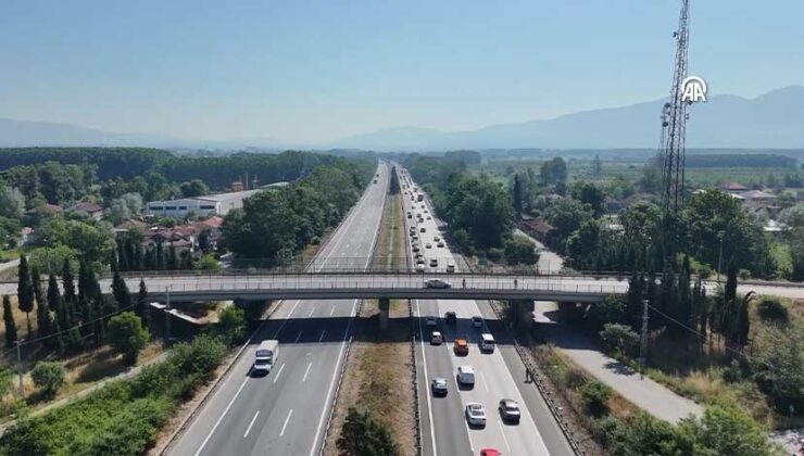 Anadolu Otoyolu’nda Bayram Tatili Hareketliliği Yoğunlaşıyor