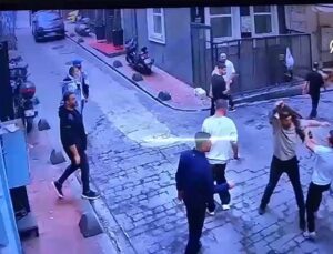 Beyoğlu’nda Beyzbol Sopalı Kavgada 3 Kişi Tutuklandı!