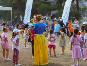 DeFacto’dan Hatay’daki çocuklara bayram coşkusu! Eğlence ve hediyelerle dolu bir şenlik…