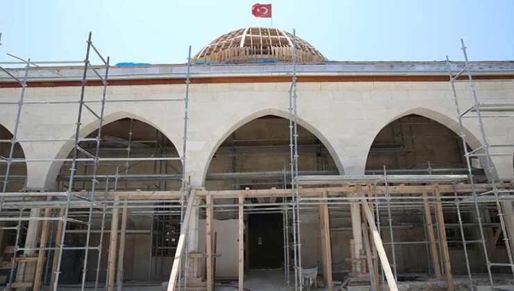 Depremde Hasar Gören Habib-i Neccar Camisi’nin Restorasyon Çalışmaları Devam Ediyor