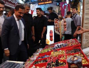 Hatay Uzun Çarşı’da Bayram Yoğunluğu: Esnaf Geçici Taşınma Öncesi Alışverişi Ağırladı