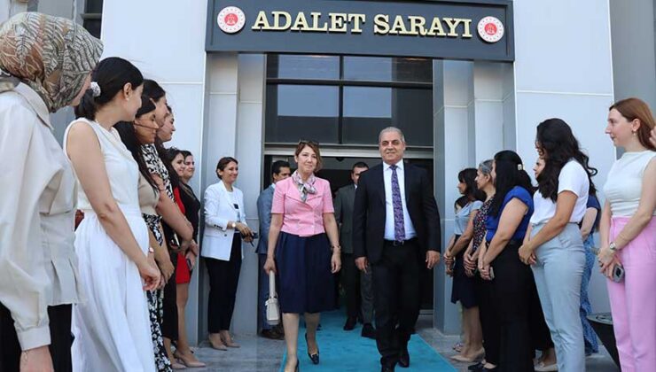 Hatay Başsavcısı Ahmet Çelikkol Mersin’e Atandı: Adliyede Veda Töreni Düzenlendi