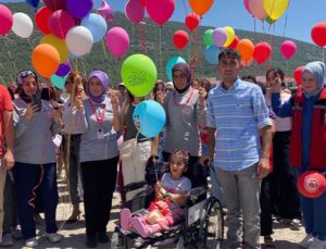 Burdur’da Minik Yağmur İçin Umut Balonları Gökyüzüne Bırakıldı