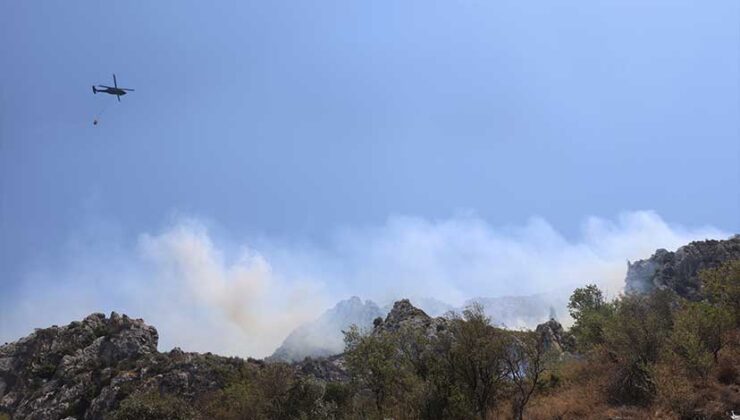 Antakya’da Makilik ve Ormanlık Alanda Çıkan Yangın Kontrol Altına Alındı