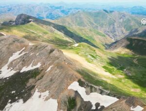 Tunceli’de 3 Bin Metrede Doğa Güzelliği: Buyer Gölü Ziyaretçilerini Büyülüyor