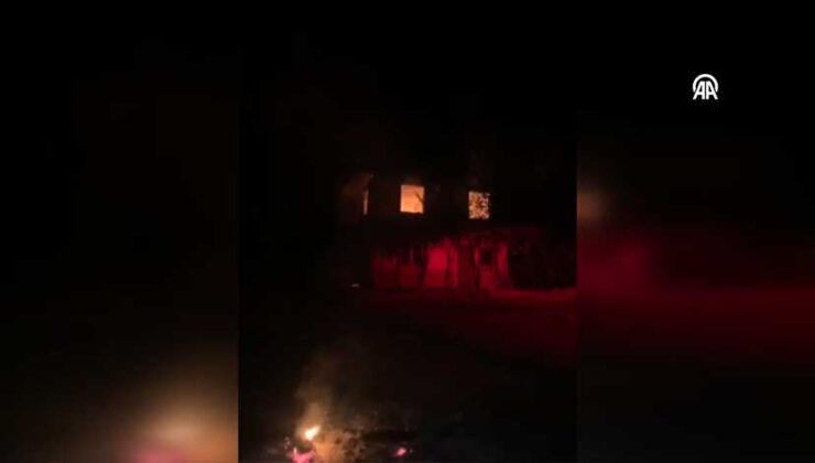 Adana’da kiracılarını öldürdükleri iddia edilen çiftin evinde yangın çıktı