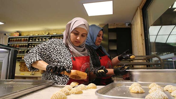 Hatay Uzun Çarşı esnafı geçici prefabrik dükkanlarda yeniden faaliyete başladı