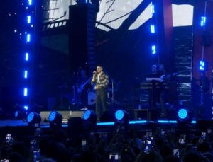 Yıldız Tilbe ve Semicenk İstanbul Festivali’nde Binlerce Hayranıyla Buluştu