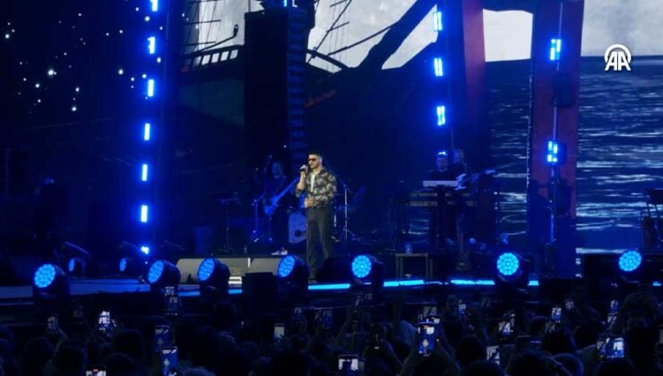 Yıldız Tilbe ve Semicenk İstanbul Festivali’nde Binlerce Hayranıyla Buluştu