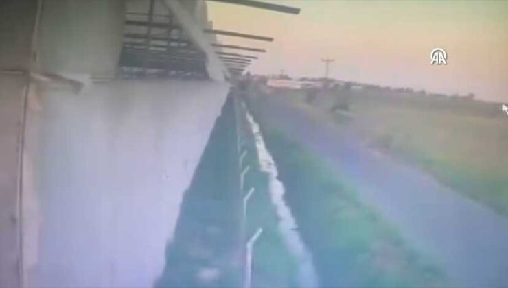 Otomobil Sulama Kanalına Devrildi: 2 Yaralı