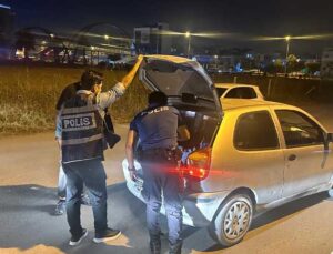 İskenderun’da Asayiş Uygulaması: Araçlar ve Sürücüler Tek Tek Kontrol Edildi