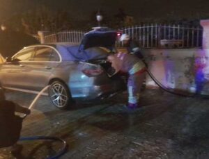 Samandağ’da Kundaklama Dehşeti: Otomobil Alev Alev Yandı