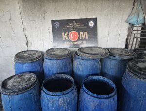 Hatay’da 2 bin 450 litre sahte içki ele geçirildi
