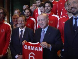 Cumhurbaşkanı Erdoğan A Milli Erkek Basketbol Takımı’nı kabul etti