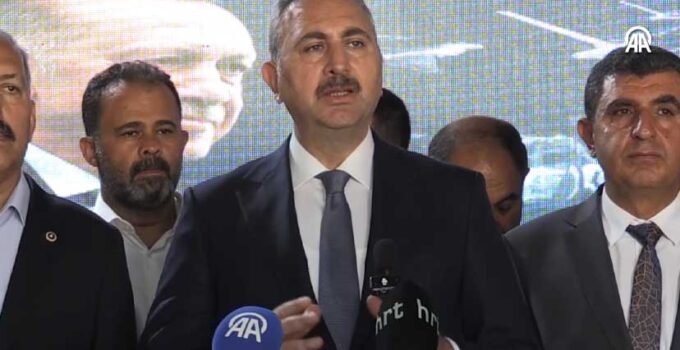 AK Parti Grup Başkanvekili Abdulhamit Gül, Hatay’da konuştu