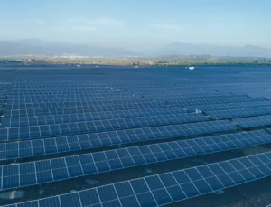 Hatay’da Dev Yatırım: IC Enterra, YEKA Erzin-2 GES İçin 65 Milyon Dolarlık Finansman Sağladı