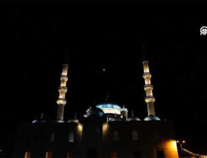 İstanbul Semalarında “Kanlı Ay Tutulması” Görsel Şölen Sundı