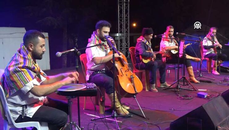 Arslanbek Sultanbekov, Kütahya’da Hayme Ana Şenlikleri’nde “Dombıra”yı Söyledi