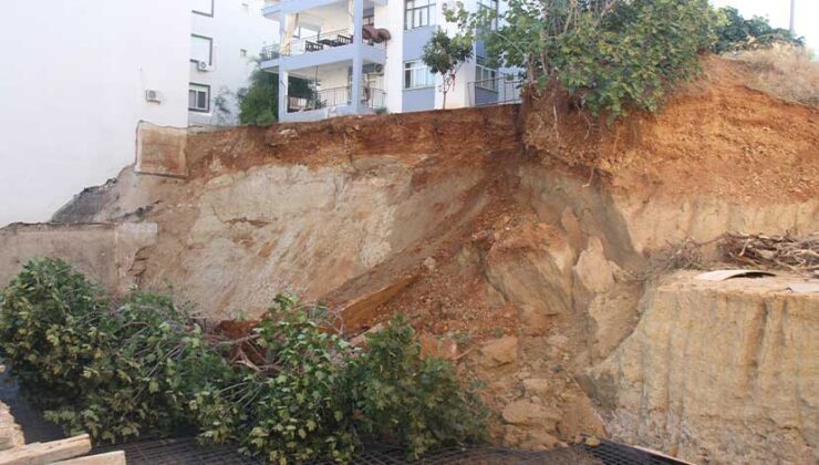 Antalya’da Göçük Meydana Gelen İnşaat Mühürlendi: İkinci Göçük Kamerada