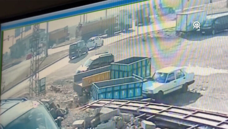 Diyarbakır’da tır, taksi ve hafif ticari araç çarpıştı: 2 ölü, 3 yaralı