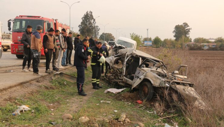 Hatay Kırıkhan’da otomobil minibüsle çarpıştı: 2 yaralı