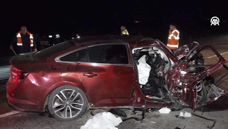 Çanakkale’de Feci Kaza: İki Otomobil Çarpıştı, 5 Ölü