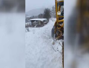 Bolu’da Kar Yağışı Ulaşımı Vurdu: 89 Köy Yolu Kapalı