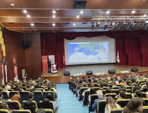 Hatay’da “Doğu Akdeniz’de Güvenlik ve Ticaret” Söyleşisi