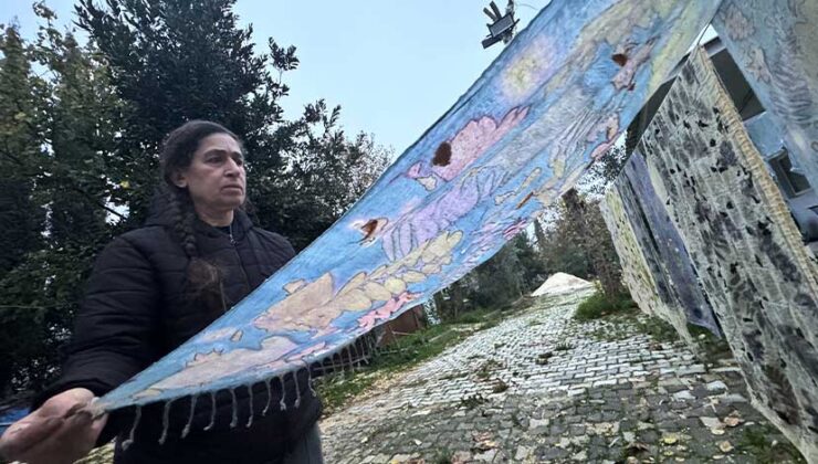 Hatay’da ipek böceğiyle ürettiği ipeği bitkilerle renklendiriyor