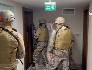 İstanbul Merkezli Dolandırıcılık Operasyonunda 18 Şüpheli Yakalandı