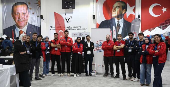 TEKNOFEST Genel Sekreteri Saymaz Hatay’da öğrencilerle buluştu