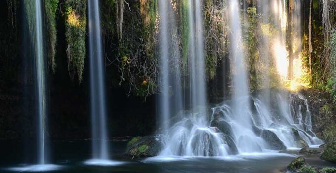 Düden Şelalesi dört mevsim ziyaretçi ağırlıyor