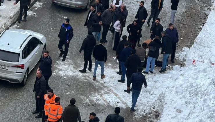 Bitlis’te Çatıdan Düşen Kar ve Buz Kütlesinin Altında Kalan Kadın Hayatını Kaybetti