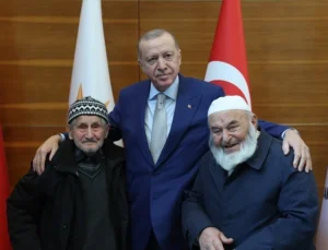 Cumhurbaşkanı Erdoğan, Düzce’den gelen vatandaşlarla görüştü