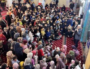 Dörtyol’da Sabah Namazı Sonrası Filistinliler İçin Dua Edildi