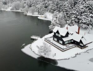 Gölcük Tabiat Parkı’nda kış manzaraları büyülüyor