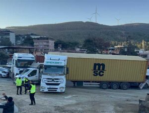 Hatay’da 11 aracın karıştığı zincirleme kazada 11 kişi yaralandı
