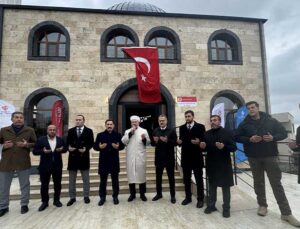Hatay’da yeniden inşa edilen Gazze Şehitleri Camisi ibadete açıldı