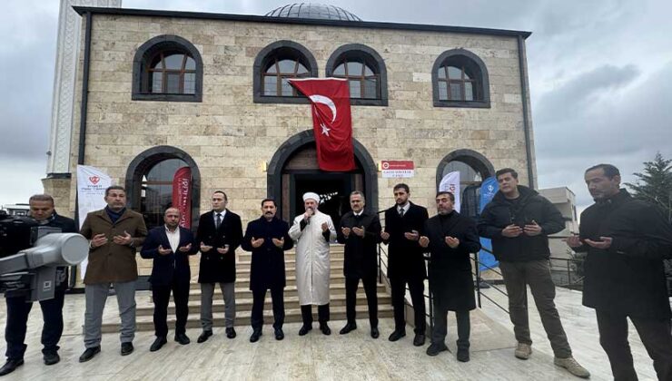 Hatay’da yeniden inşa edilen Gazze Şehitleri Camisi ibadete açıldı
