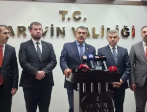 Bakan Tekin: Ramazan etkinliklerini eleştirenler Anayasa’ya seçici bakıyor