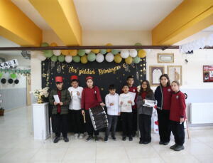 Hatay’da okul koridorları ramazan için süslendi