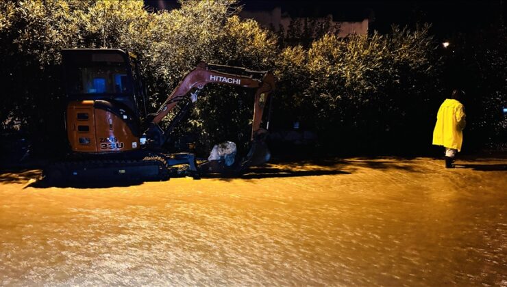 Bodrum’da sağanak hayatı olumsuz etkiledi