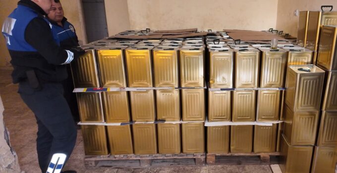 Mersin’de 4,5 Ton Sahte Zeytinyağı Ele Geçirildi