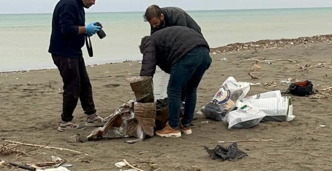 Hatay’da Sahilde 45 Kilo Esrar Ele Geçirildi