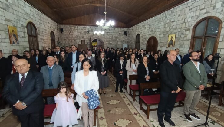 Samandağ’da Paskalya Ayini Azize Tekla Kilisesi’nde Yapıldı
